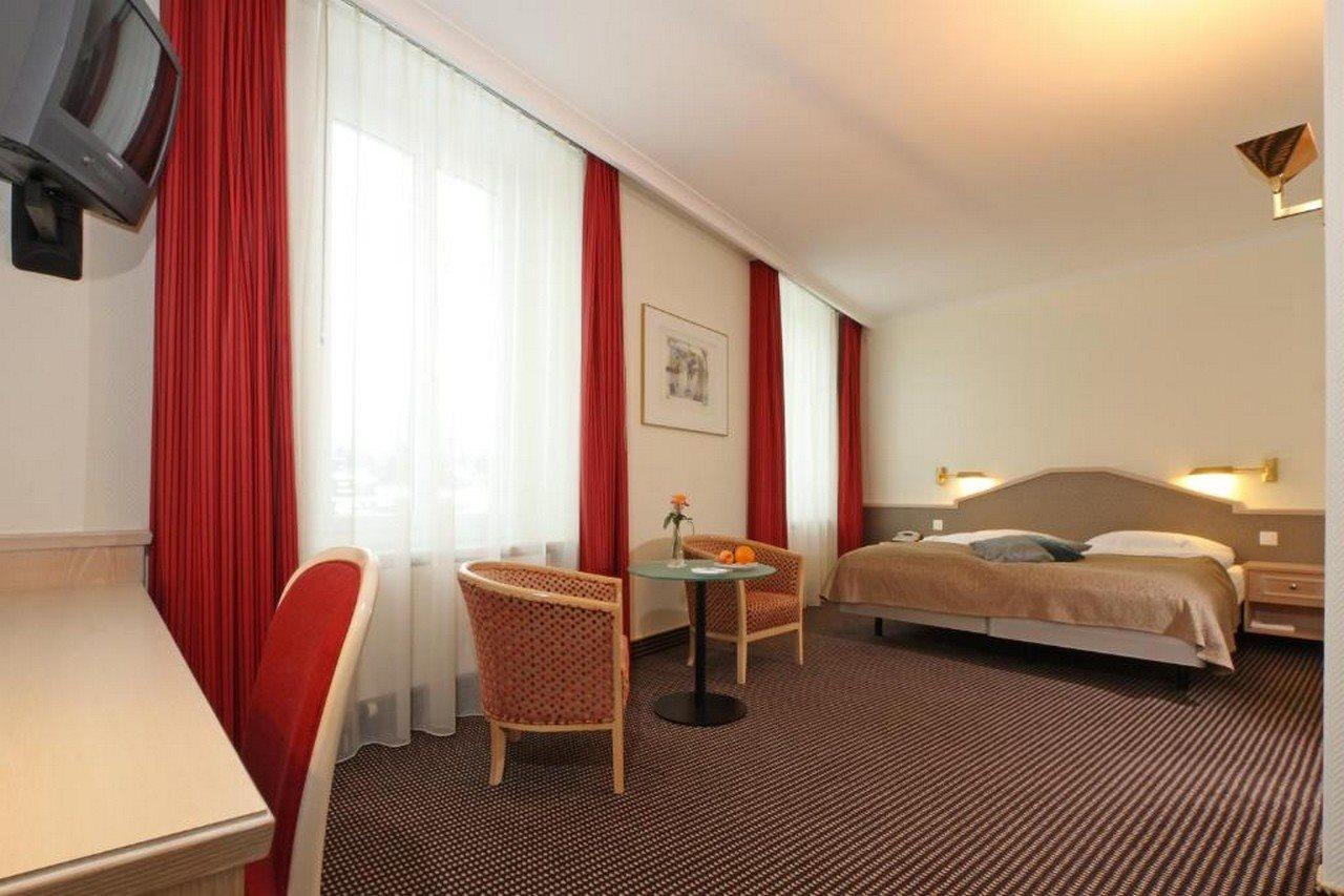 Seehotel Waldstaetterhof Swiss Quality Brunnen Bagian luar foto