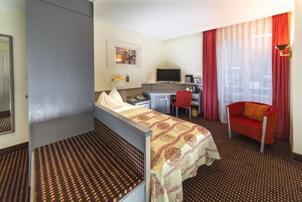Seehotel Waldstaetterhof Swiss Quality Brunnen Bagian luar foto