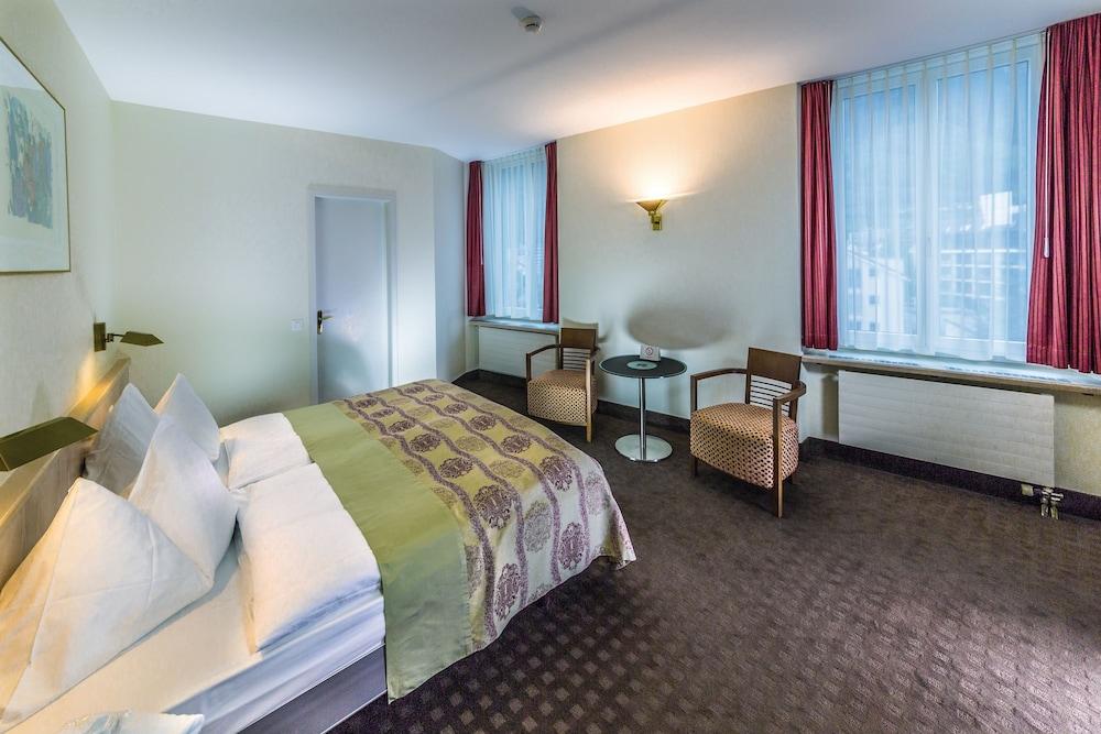Seehotel Waldstaetterhof Swiss Quality Brunnen Bagian luar foto